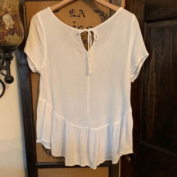 Color Thread White Top - Picture 2 of 3